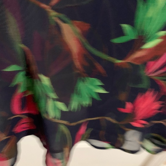 Dress - Picture 5 of 7